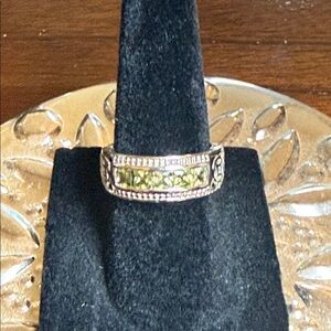925 sterling silver peridot ring